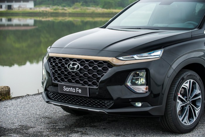 Santafe Premium 2019, Giao xe ngay trong tháng 4