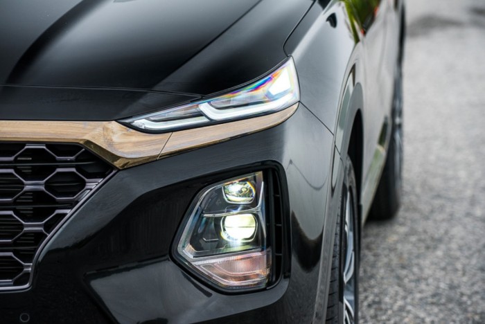 Santafe Premium 2019, Giao xe ngay trong tháng 4