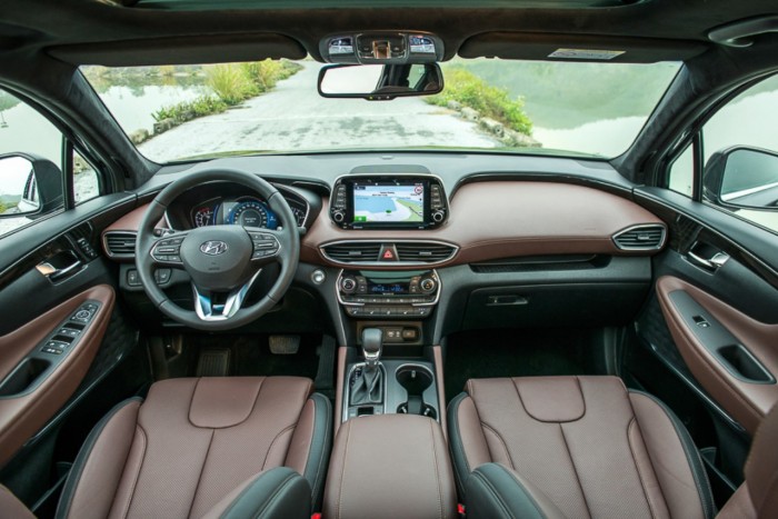 Santafe Premium 2019, Giao xe ngay trong tháng 4