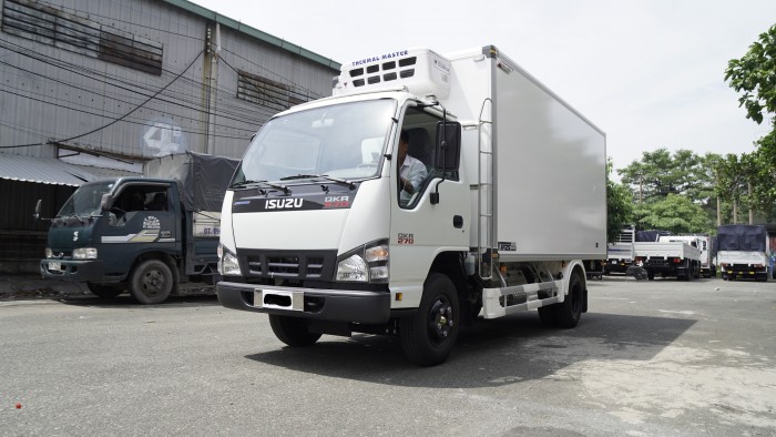 Tải đông lạnh ISUZU tải trọng 2 tấn 5 thùng dài 4 mét 2, trả góp