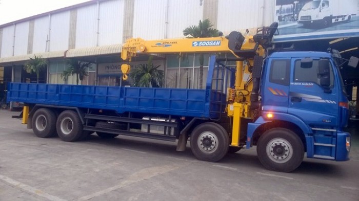 Xe tải 4 chân Thaco Auman C300 gắn cẩu 8 tấn SOOSAN model SCS746L | Hỗ trợ mua trả góp lãi xuất thấp