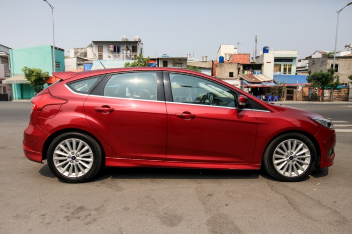 Bán Ford Focus S 2017 tự động 1.5 màu đỏ cực đẹp