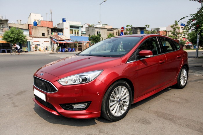 Bán Ford Focus S 2017 tự động 1.5 màu đỏ cực đẹp