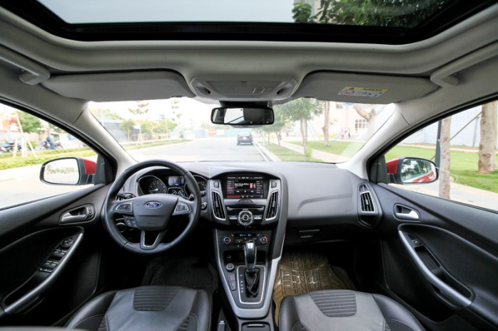 Bán Ford Focus S 2017 tự động 1.5 màu đỏ cực đẹp