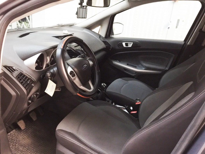 Cần tiền gấp bán Ford EcoSport 2015, số sàn, màu xám như mới