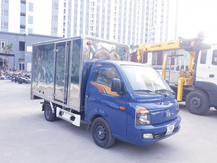 HYUNDAI tải 1.5 tấn thùng kín full INOX - vào thành phố- TRẢ GÓP