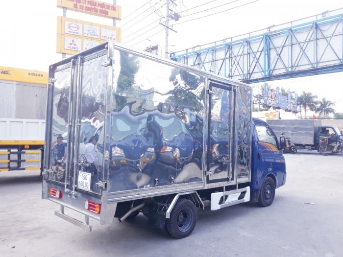 HYUNDAI tải 1.5 tấn thùng kín full INOX - vào thành phố- TRẢ GÓP