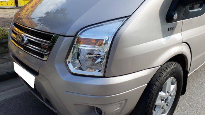 Bán Ford Transit 2018 máy dầu bảng giữa mâm đúc màu bạc xe zin cọp.