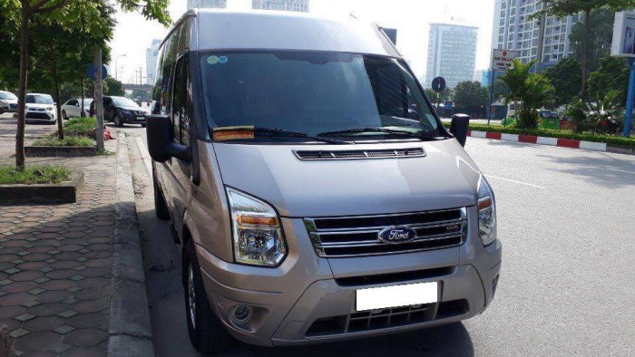 Bán Ford Transit 2018 máy dầu bảng giữa mâm đúc màu bạc xe zin cọp.