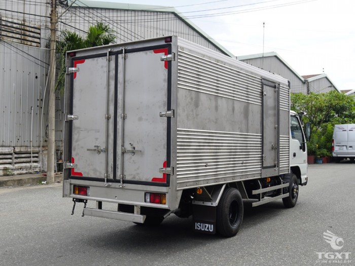 Xe Isuzu QKR270  tải :  1t99 - 2t35 -2t9 thùng kín 4m3