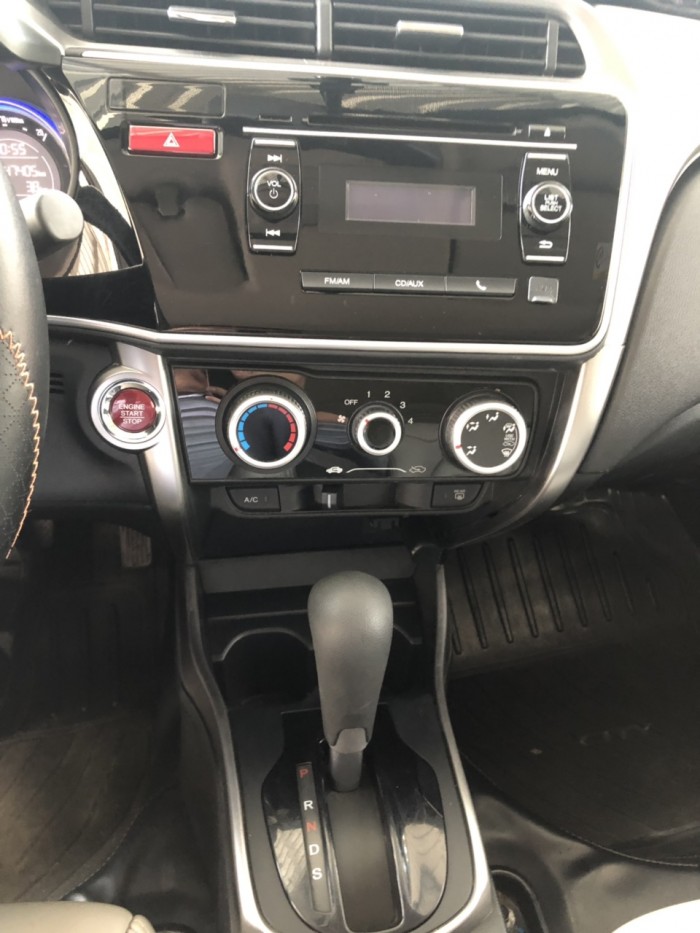 Bán Honda City 1.5AT màu nâu titan số tự động sản xuất 2016 biển Bình Dương 1 chủ