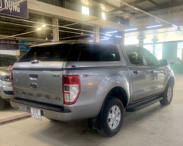 Bán Ford Ranger 01 cầu sx 2017 ghi vàng