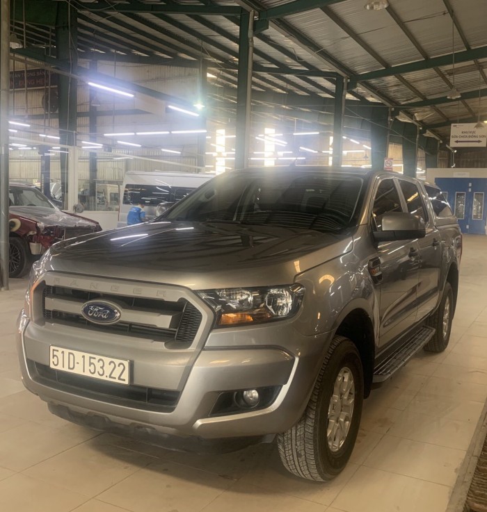 Bán Ford Ranger 01 cầu sx 2017 ghi vàng