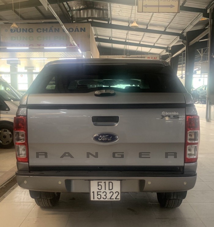Bán Ford Ranger 01 cầu sx 2017 ghi vàng