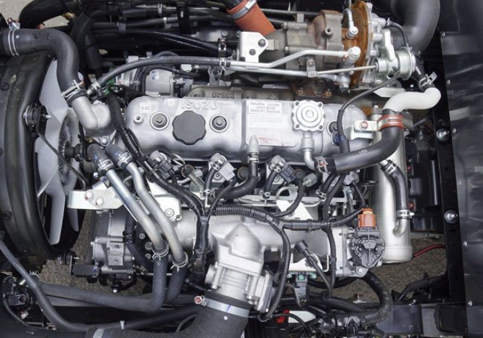 Xe tải Isuzu 1 tấn thùng kín QKR77FE4 giá 485 triệu (Giá lăn bánh)