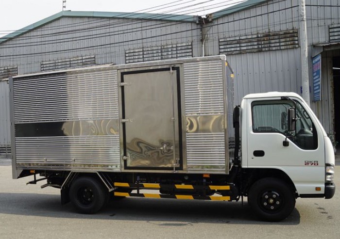 Xe tải Isuzu 1 tấn thùng kín QKR77FE4 giá 485 triệu (Giá lăn bánh)