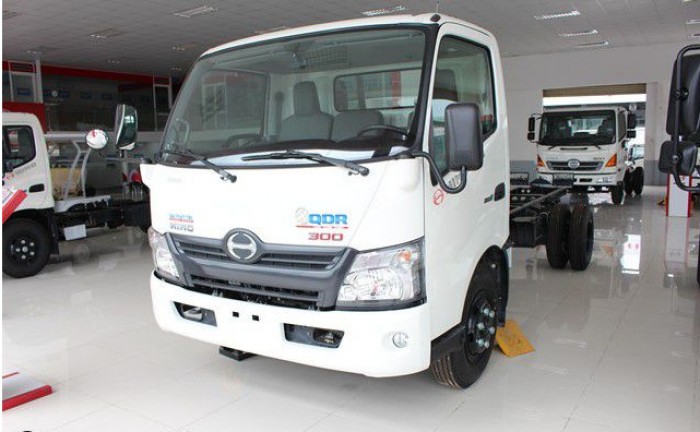 Bán xe tải hino 5 tấn lắp ráp xzu720l 2018 thùng 5m7