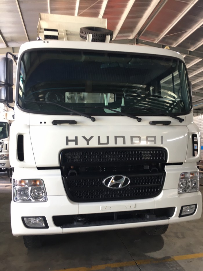 Hyundai HD270
