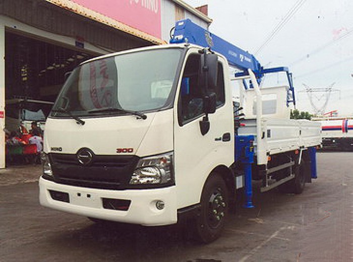 HINO XZU720L gắn cẩu 3 tấn TADANO model TM-ZE304MH | Giá siêu khuyến mãi | Hỗ trợ mua trả góp