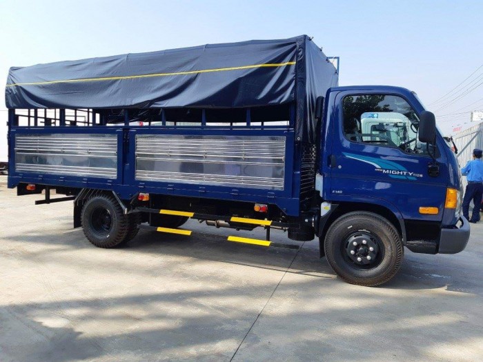 Xe tải Hyundai 7 tấn New mighty 110S giá mới giảm 20 triệu.