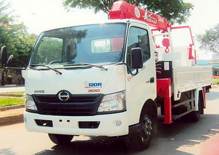 Xe tải 5 tấn HINO XZU720L gắ cẩu 3 tấn UNIC model URV374 | Hỗ trợ khách hàng mua trả góp lãi xuất thấp