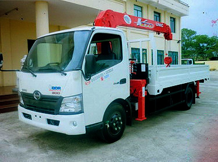 Xe tải 5 tấn HINO XZU720L gắ cẩu 3 tấn UNIC model URV374 | Hỗ trợ khách hàng mua trả góp lãi xuất thấp