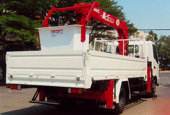 Xe tải 5 tấn HINO XZU720L gắ cẩu 3 tấn UNIC model URV374 | Hỗ trợ khách hàng mua trả góp lãi xuất thấp
