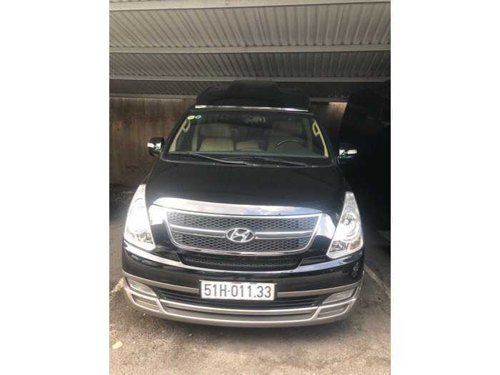 Bán Hyundai Starex Limousine nhập khẩu 2014 màu đen