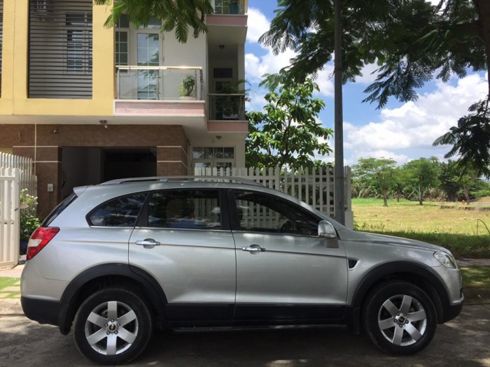 Bán nhanh Captiva LTZ 2009 tự động màu Bạc rất mới.