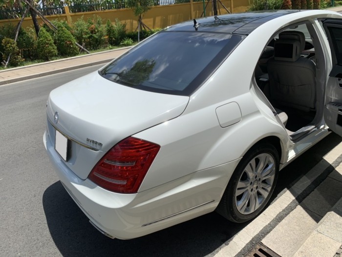 Cần bán Mercedes S400 Hybrid 2012 nhập khẩu màu trắng nt kem