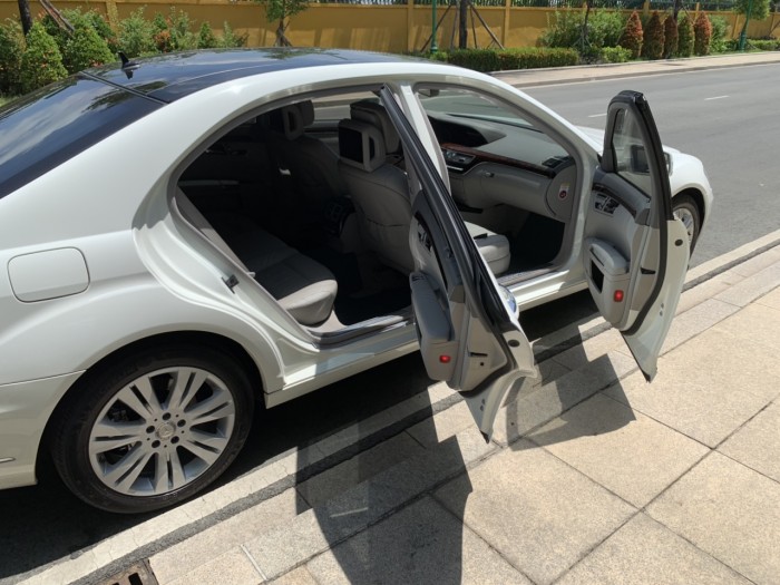 Cần bán Mercedes S400 Hybrid 2012 nhập khẩu màu trắng nt kem