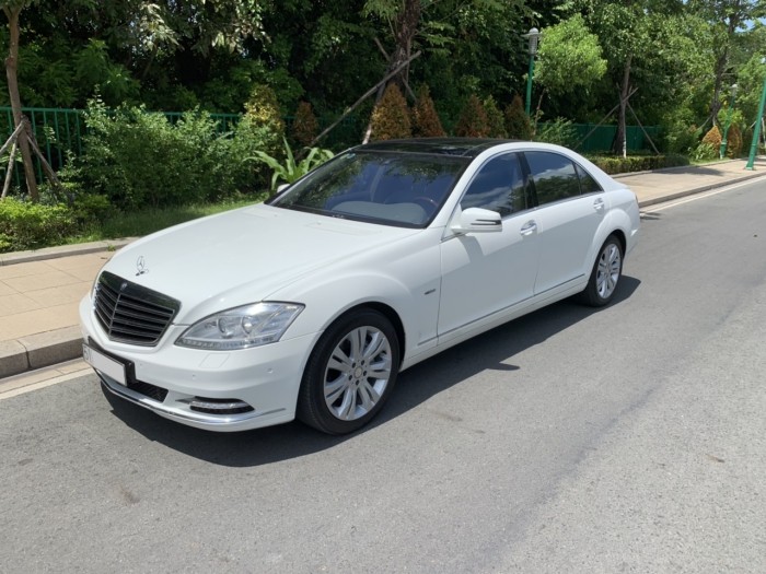 Cần bán Mercedes S400 Hybrid 2012 nhập khẩu màu trắng nt kem