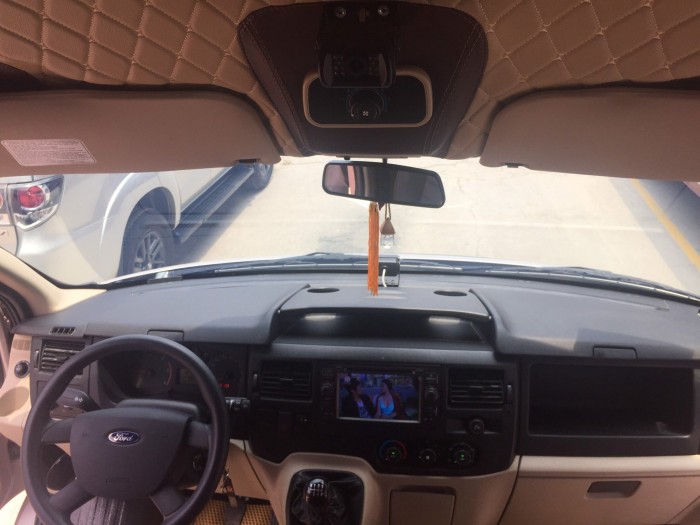 Bán Ford Transit sx 2018 màu ghi vàng full option
