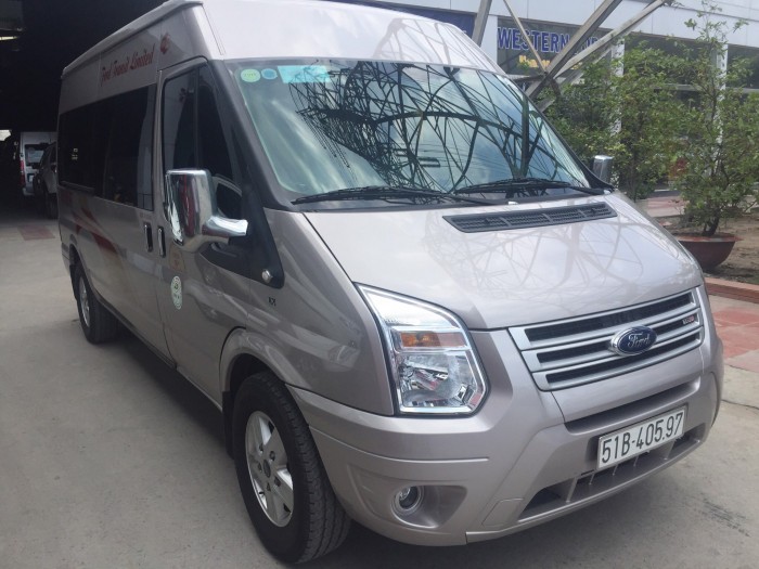 Bán Ford Transit sx 2018 màu ghi vàng full option