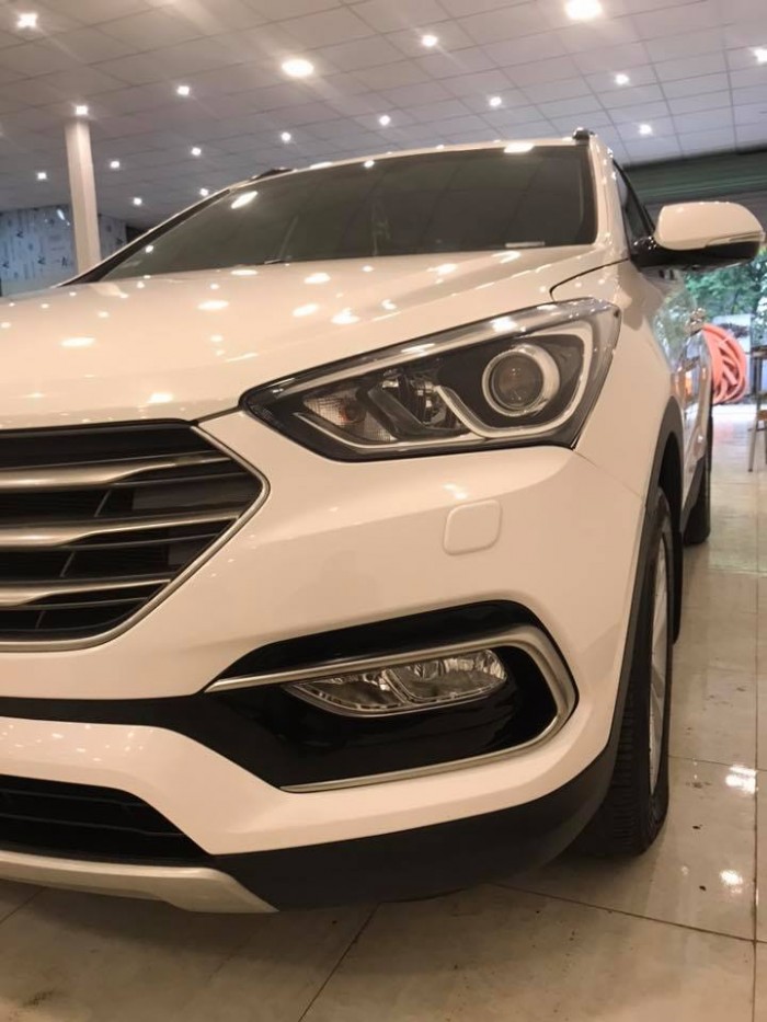 Bán Santafe 2.4L máy xăng sx 2018 bản tiêu chuẩn