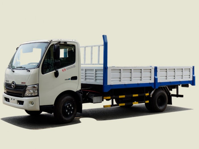 Xe tải Hino 4T9 thùng lửng - XZU730L, thùng 5m6, trả góp