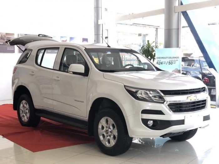 Chevrolet Trailblazer chỉ 200 triệu lấy xe