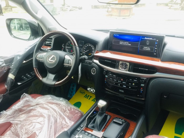 Bán xe Lexus LX 570s Super Sports sx 2018, màu trắng nhập khẩu Trung Đông