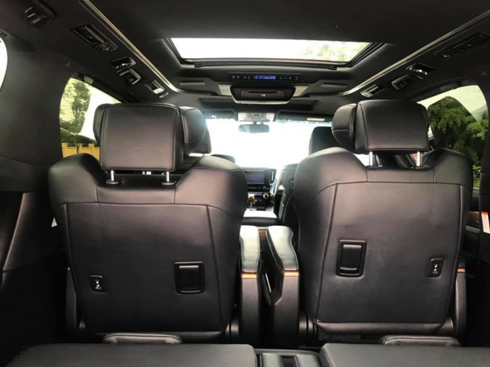 Bán Toyota Alphard Excutive Lounge màu đen, model 2016