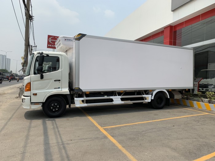 Hino FC Thùng Đông lạnh tiêu chuẩn Euro 4