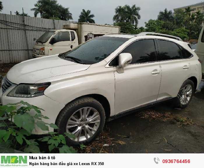 Ngân hàng bán đấu giá xe Lexus RX 350