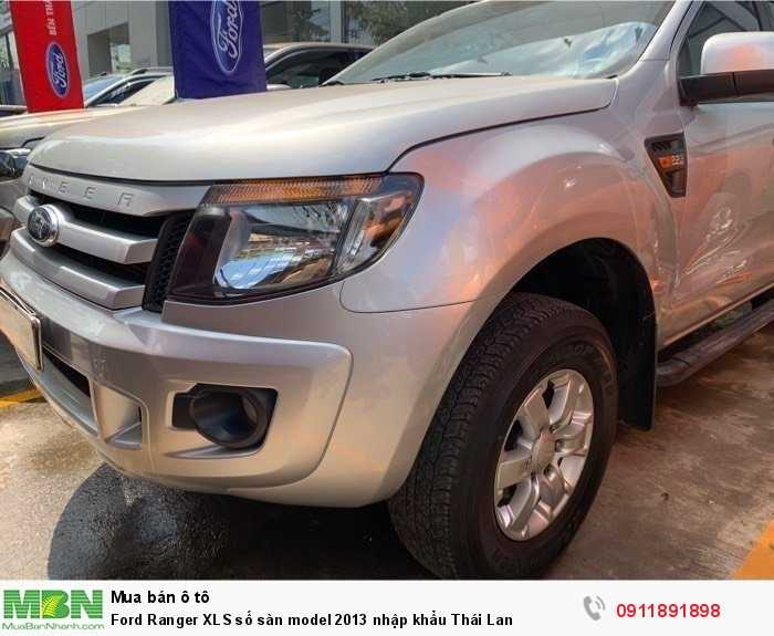 Ford Ranger XLS số sàn model 2013 nhập khẩu Thái Lan