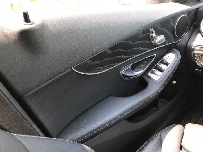 Mercedes C200 2018 mới nhất Việt Nam