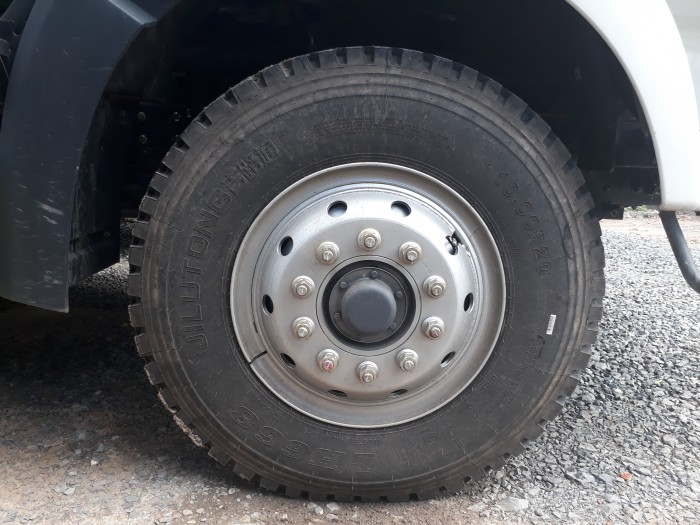 Xe tải Faw 9.6 tấn thùng dài 7.5 mét nhập khẩu