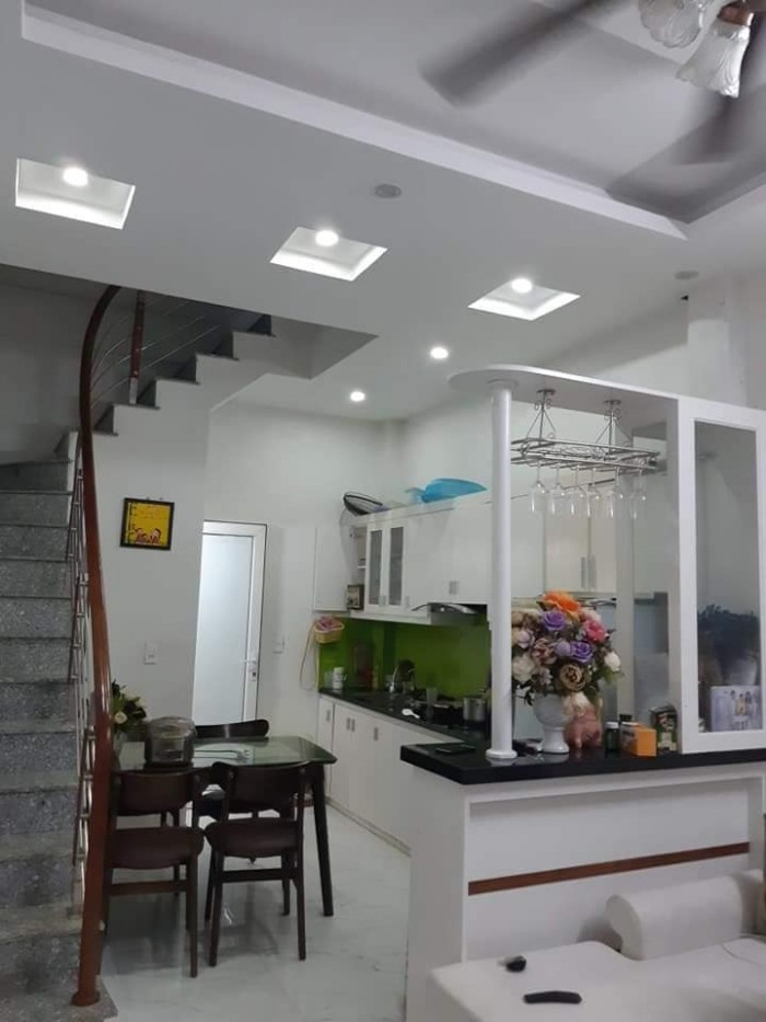 Bán gấp nhà Mễ Trì, mới xây hiện đại, 45m2, 5T, giá chỉ 3tỷ