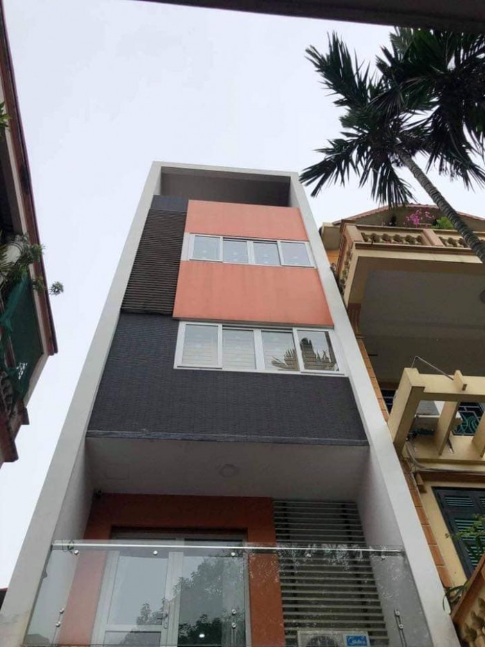 Nhà phố Âu Cơ, Tây Hồ 105m2, 5 tầng, 8 tỷ.