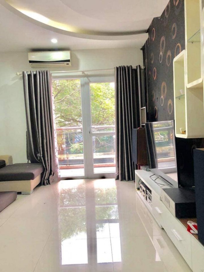 Nhà phố Âu Cơ, Tây Hồ 105m2, 5 tầng, 8 tỷ.