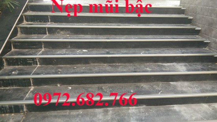 Nẹp mũi bậc cầu thang,nẹp chống trơn cầu thang,nẹp mũi bậc,nẹp cầu thang1