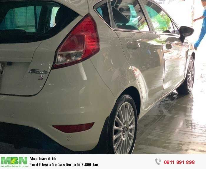 Ford Fiesta 5 cửa siêu lướt 7.600 km