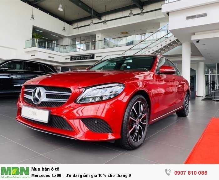 Mercedes C200 - Ưu đãi giảm giá 10% cho tháng 9